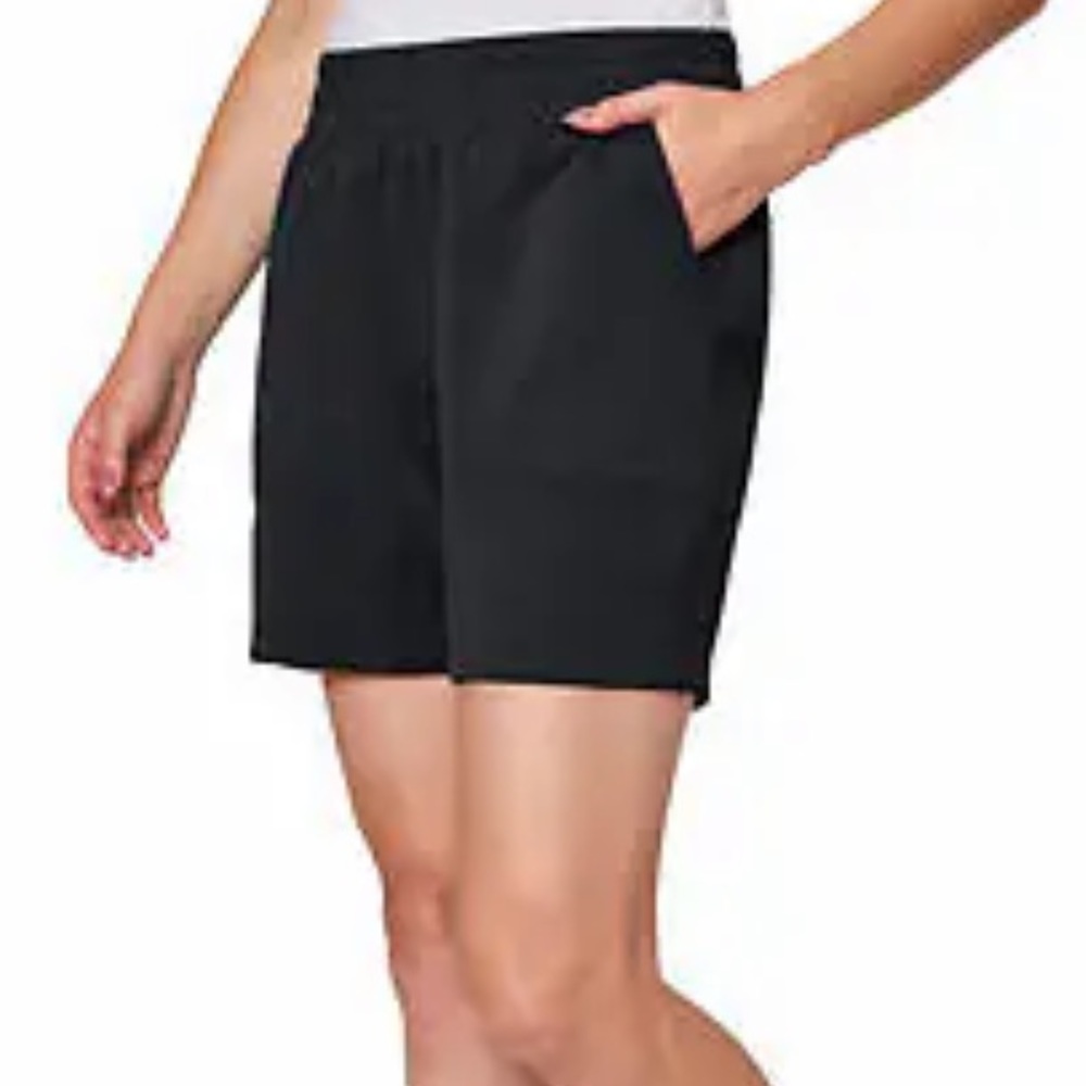 Mondetta ladies active Bermuda Short size small